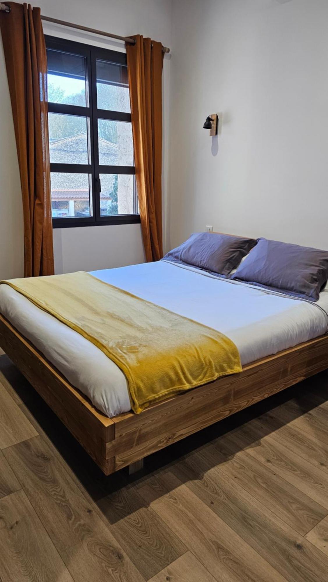 Les Marronniers Bed & Breakfast Laverune Bagian luar foto